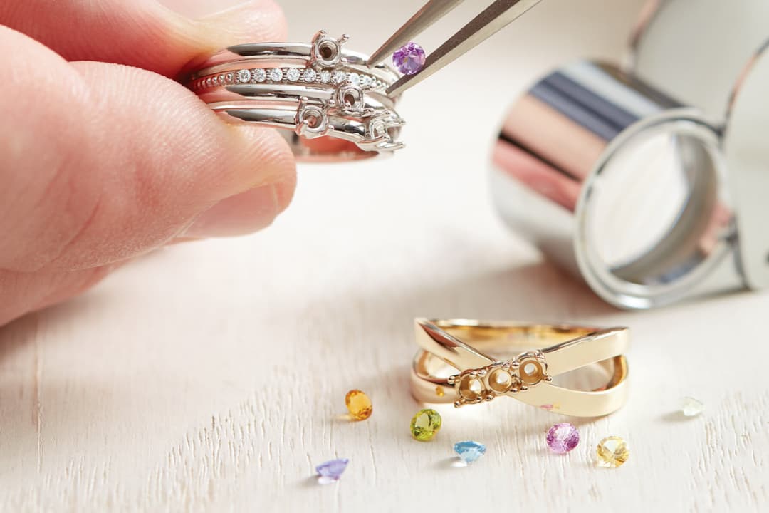 Things To Know About Customizing Jewellery- Roshi Jewellery